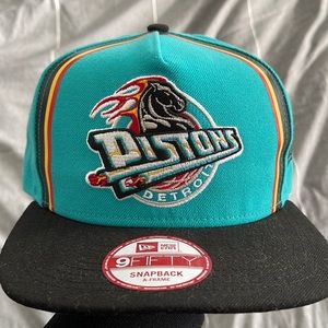 Detroit Pistons throwback logo New Era Snapback